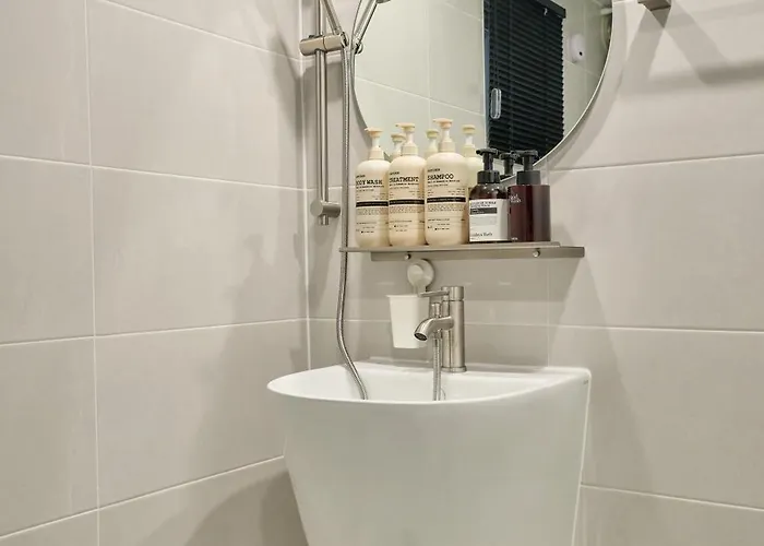 Uni Seonyudo - Cozy 2br Near Subway & Airport Bus Séoul