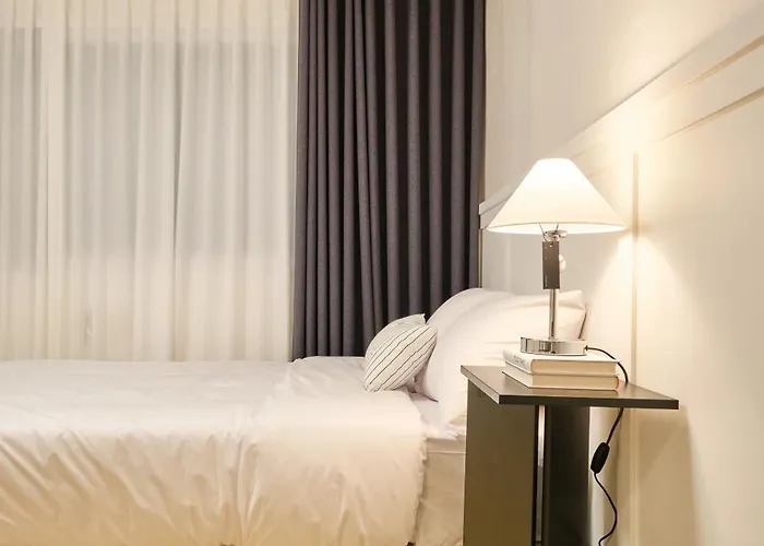Uni Seonyudo - Cozy 2br Near Subway & Airport Bus *