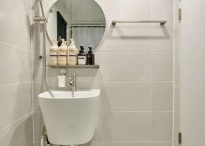 Uni Seonyudo - Cozy 2br Near Subway & Airport Bus Hébergement de vacances Séoul